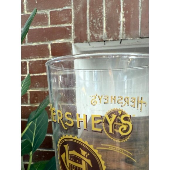 Hershey’s plastic tall cup - Picture 7 of 8
